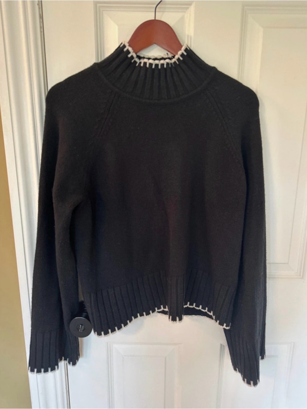 GAP Black Ribbed Turtleneck Sweater with Contrast Trim